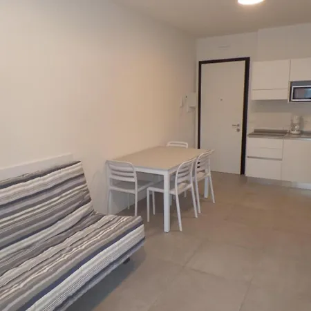 Fresh And Contemporary In Apartment